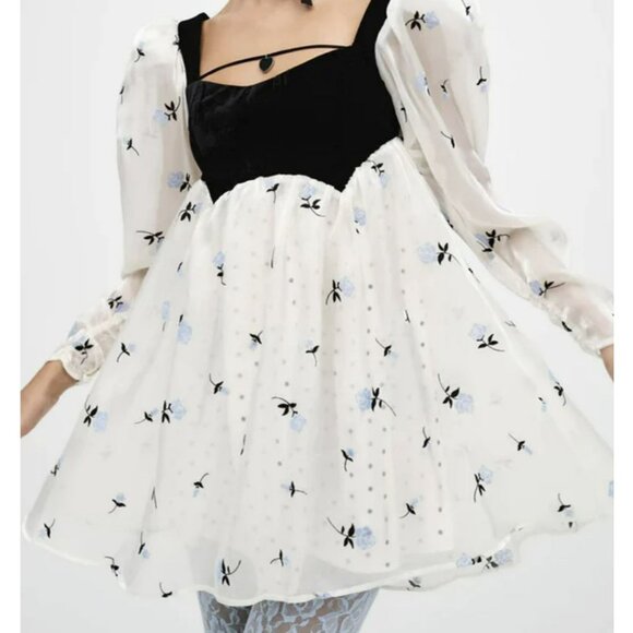 For Love & Lemons Marcella Velvet Puff Sleeve Mini Dress Small NWT - Picture 3 of 11